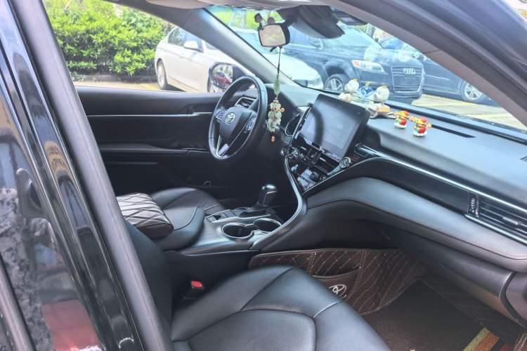 Used Toyota Camry 2021 2.0G Luxury Edition Left Front Seat