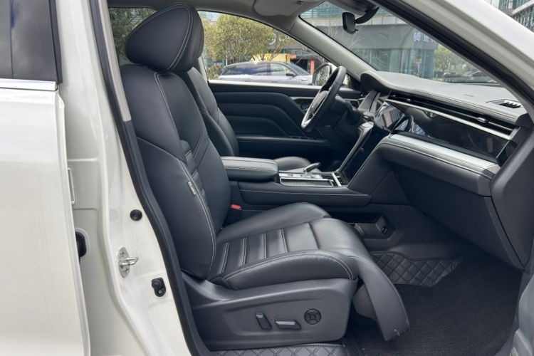 Used Venucia Star 2021 260T Automatic 48V Mild Hybrid Turbocharged Star Achieve Edition