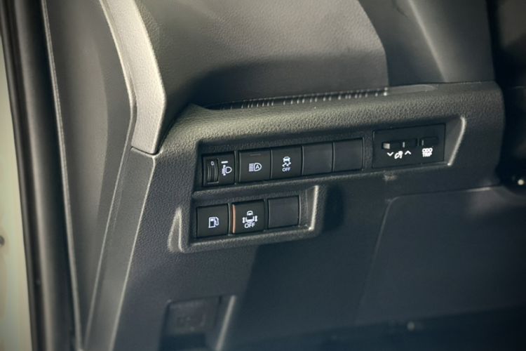 Used Toyota SIENNA 2021 2.5L Hybrid Premium Edition