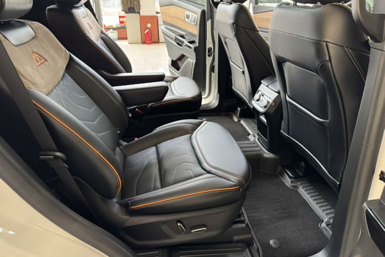 Used Ford Explorer 2023 EcoBoost 285 Kunlun Peak Edition 6-Seater
