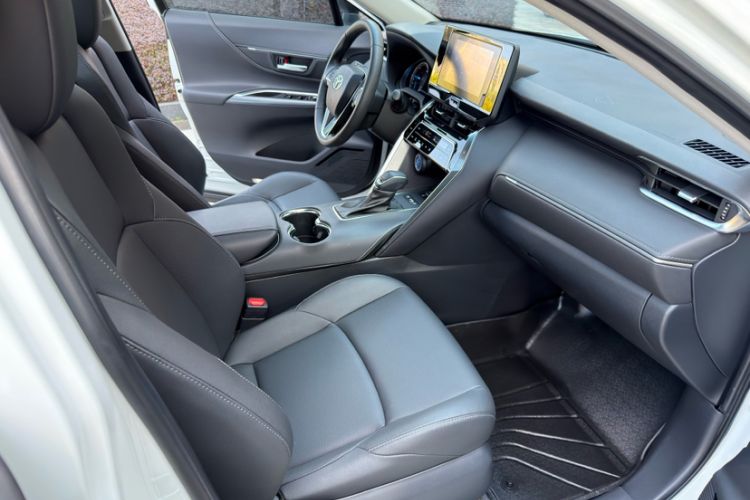 Used Toyota Venza 2022 Dual-Engine 2.5L CVT Two-Wheel Drive Luxury Edition