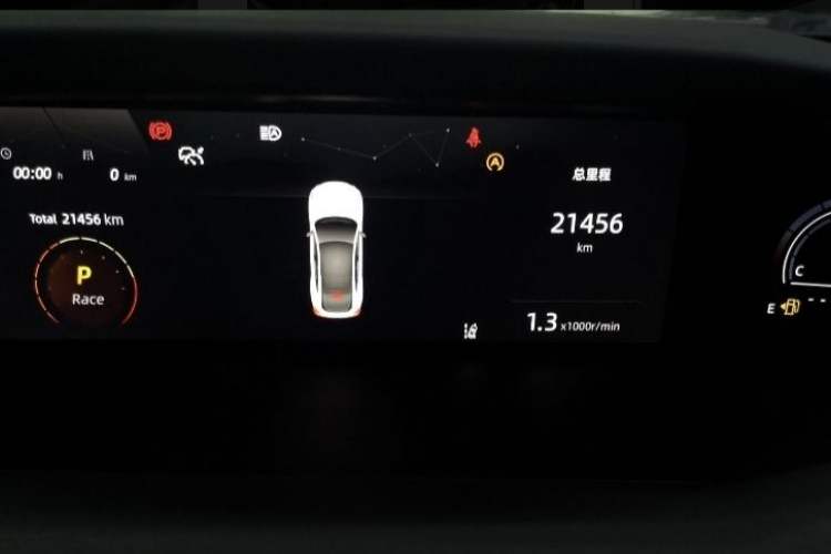 Used CHANGAN UNI-V 2023 1.5T Prestige Model Odometer Close Up