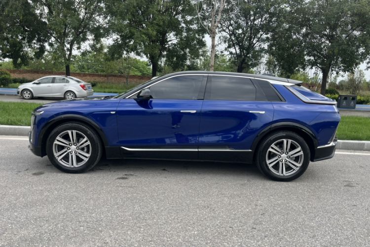 Used Cadillac LYRIQ 2022 Rear-Drive Long-Range Luxury Edition
