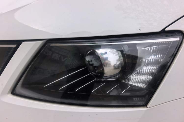 Used Skoda Octavia 2018 TSI230 DSG Comfort Edition Exterior 2