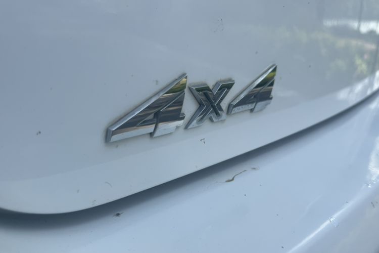 Used Land X8 2014 Explorer Edition 2.4L Gasoline 4x4 Luxury Model
