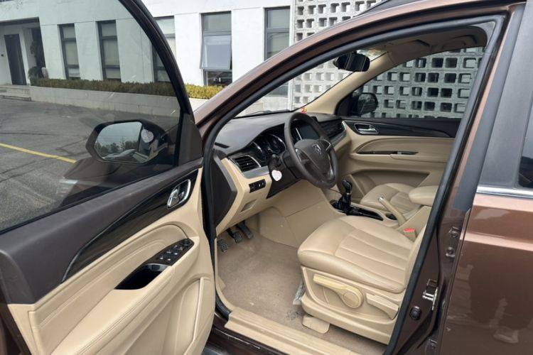 Used Baojun 730 2016 1.5L Manual Comfort Version 7 Seats China V Emission Standard