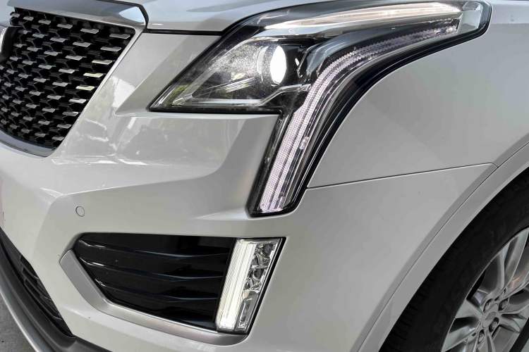 Used Cadillac XT5 2021 28T Luxury Model Left Front Headlight