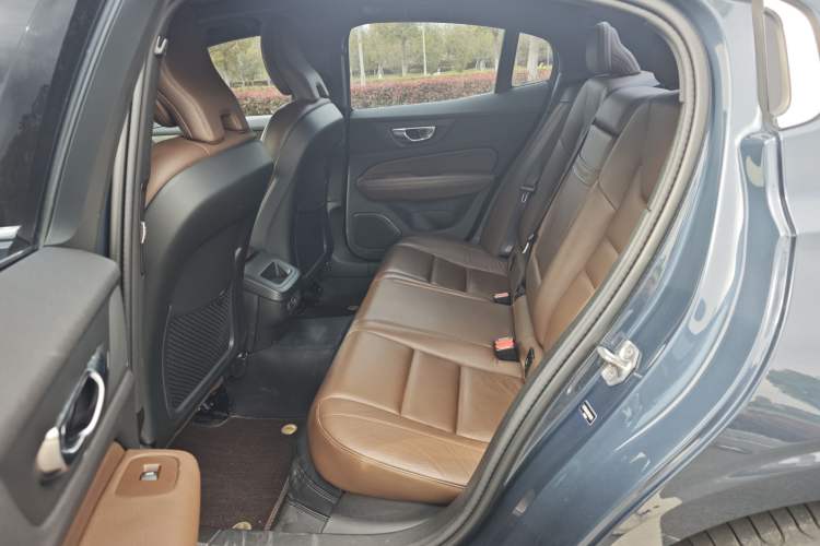 Used Volvo S60 2021 T4 Zhiyi Luxury Edition
