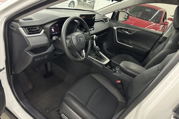 Used Toyota RAV4 2023 2.0L CVT Two-Wheel Drive Fashion Edition