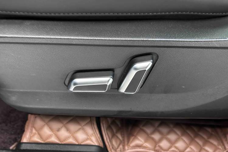 Used Haval DARGO 2021 1.5T DCT Two-Wheel Drive Labrador Edition Interior 8