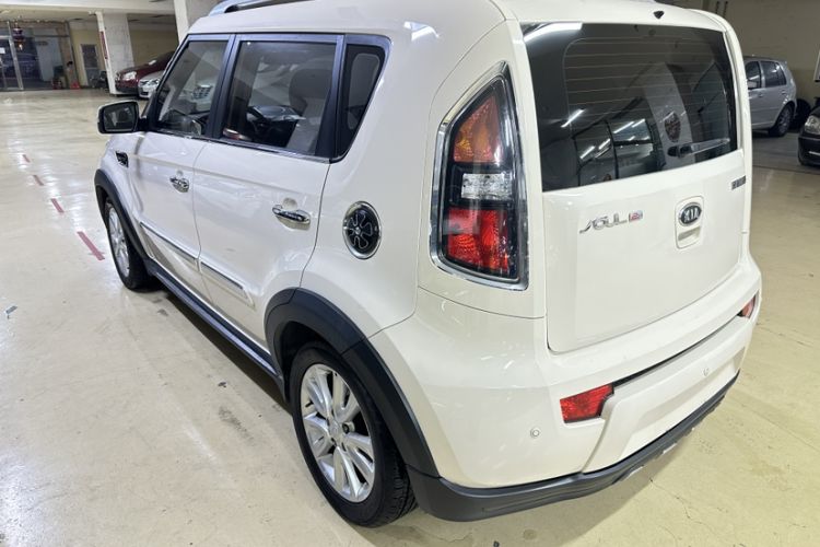 Used Kia Soul 2012 1.6L AT Premium Exterior 4