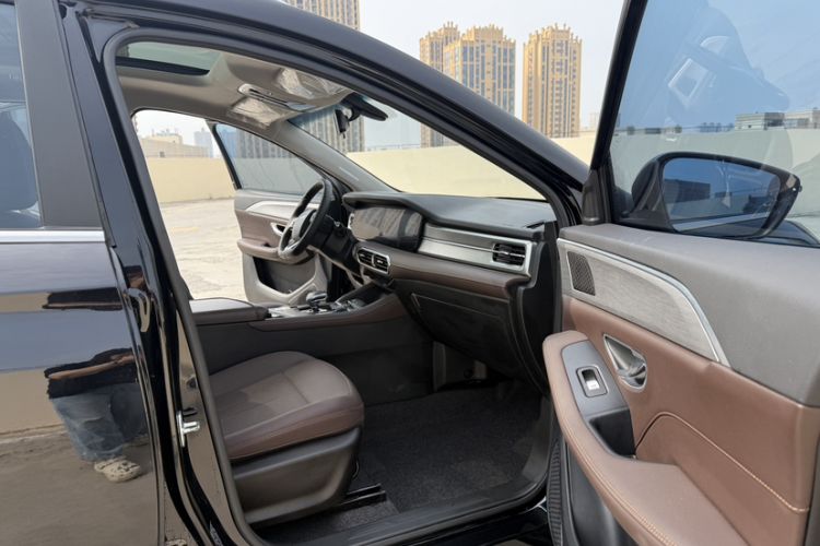 Used JETOUR X90 PLUS 2023 1.6TD DCT Flat-Platform + 7 Seats