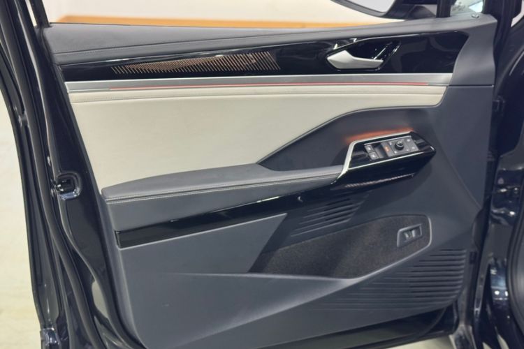 Used Volkswagen ID.6 CROZZ 2024 Facelifted PRO