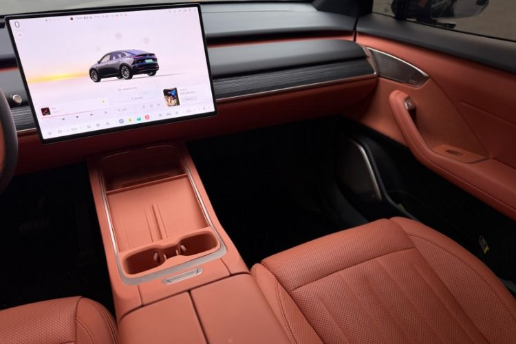 Used ONVO L60 2024 85 kWh Rear-Drive Version
