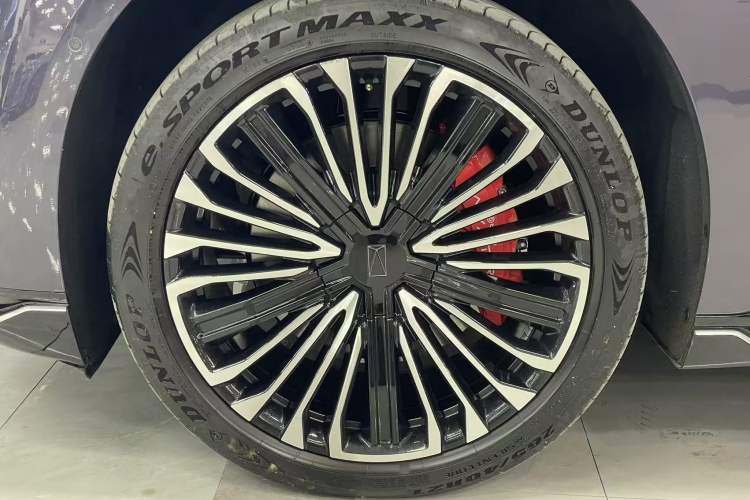 Used Avatr 12 2026 Ultra Pure-Electric All-Wheel-Drive Version Exterior 4