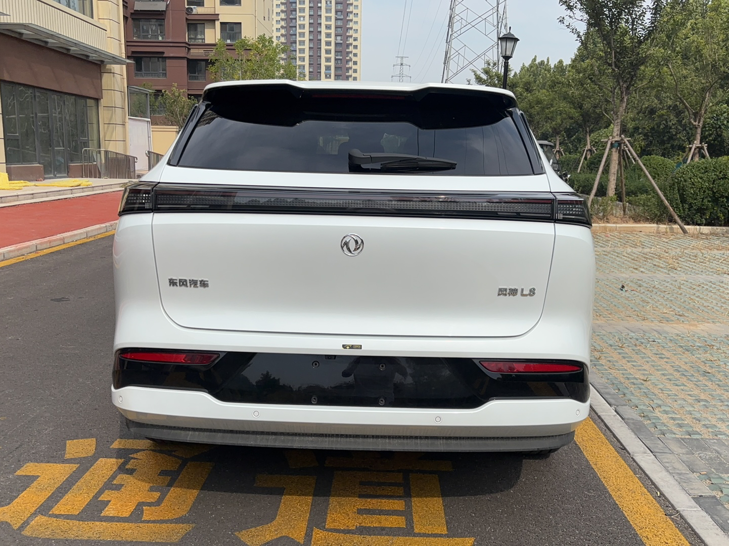 Dongfeng Aeolus L8 2025 Model 185KM Ideal Edition — снимка 5