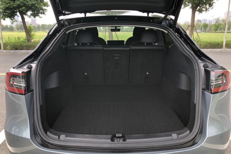 Used Tesla Model Y 2021 Standard Range Rear-Wheel Drive Version
