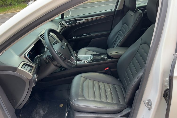 Used Ford Mondeo 2013 2.0L GTDi 200 Fashion Edition
