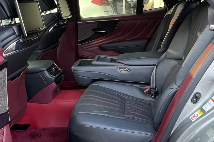 Used Lexus LS 2018 500h Luxury Edition China V Standard
