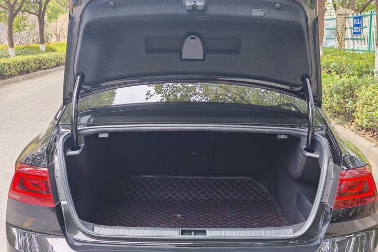 Used Volkswagen Magotan 2023 2 Million Units Commemorative Edition 330TSI DSG Luxury Version