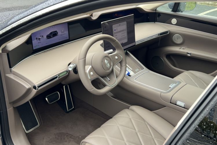 Used Hima S9T 2025 Model Range-Extended Ultra Long-Range Version Interior 5