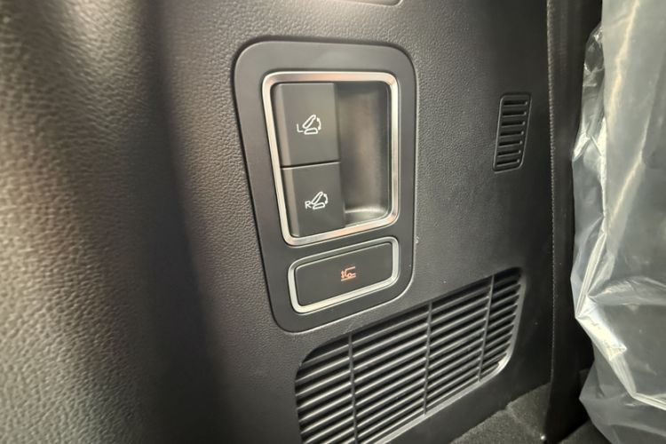 Used Jetour Zongheng G700 Trailblazer 2025 Model Xiangjing Edition 6-seater Interior 7