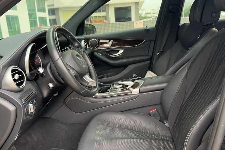 Used Mercedes-Benz GLC 2018 GLC 260 4MATIC Dynamic Edition Left Front Seat