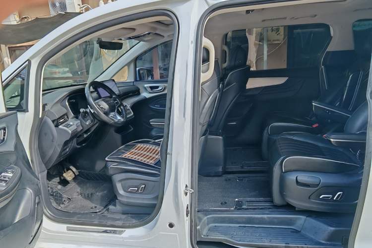 Used Roewe iMAX8 2021 400TGI Supreme Series Lu Zun Edition