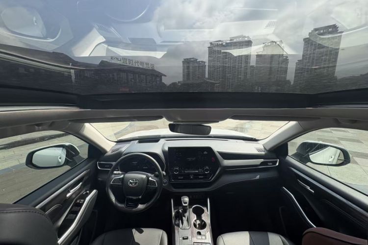 Used Toyota Highlander 2024 2.5L Smart Electric Hybrid Dual-Motor Two-Wheel-Drive Prestige Version 7 Seats
