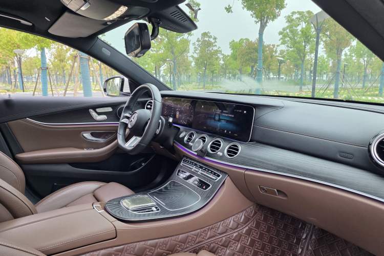 Used Mercedes-Benz E-Class 2021 Facelift E 260 L Sport Edition Interior 6