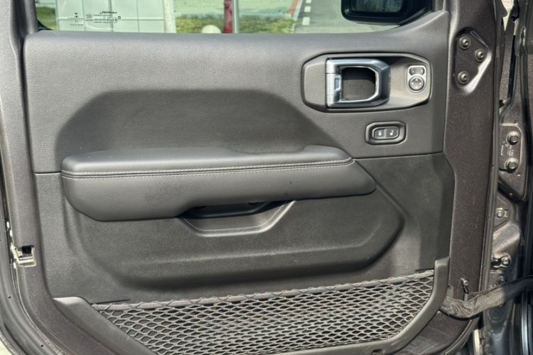 Used Jeep Gladiator 2022 3.6L Pioneer Edition