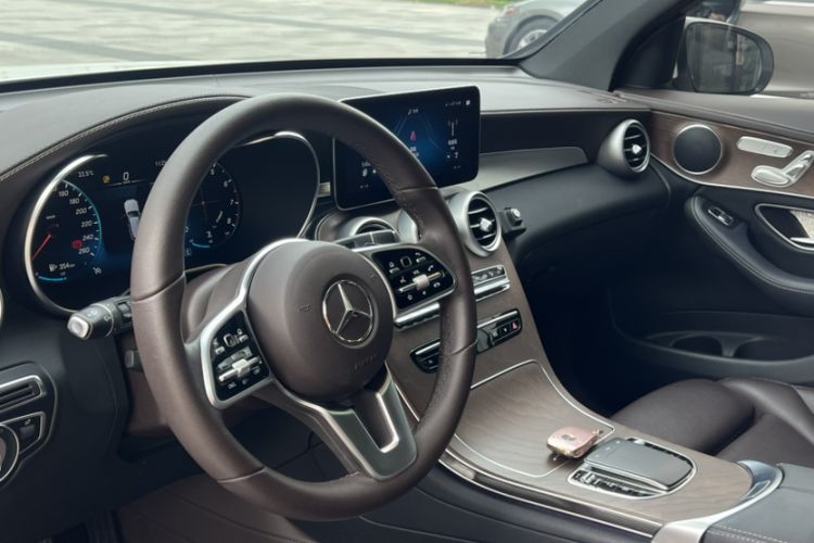 Used Mercedes-Benz GLC 2022 Second Facelift GLC 260 L 4MATIC Luxury Edition
