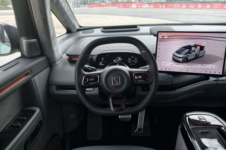 Used Zeekr MIX 2025 Intelligent Driving Version Interior 2