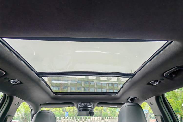 Used Geely Auto Monjaro L 2024 2.0TD High-Power Automatic Two-Wheel Drive Skyline Edition Headliner