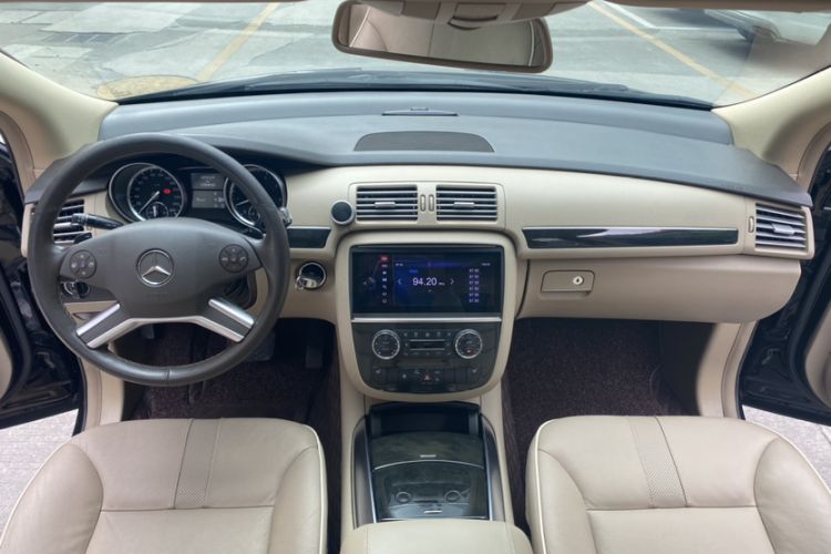 Used Mercedes-Benz R-Class 2015 R 320 4MATIC Luxury Model
