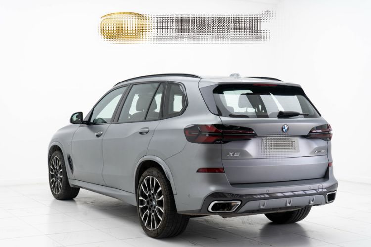 Used BMW X5 2023 xDrive 40Li M Sport Night Edition Package
