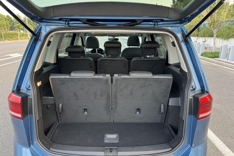 Used Volkswagen Touran 2018 Volkswagen Touran L 280TSI DSG Comfort Edition 7-seater