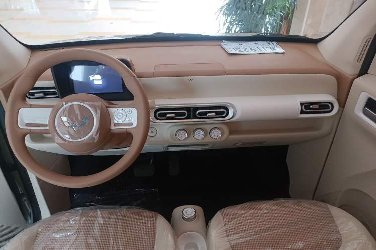 Used Wuling Hongguang MINIEV 2024 3rd Generation 215km Youth Edition