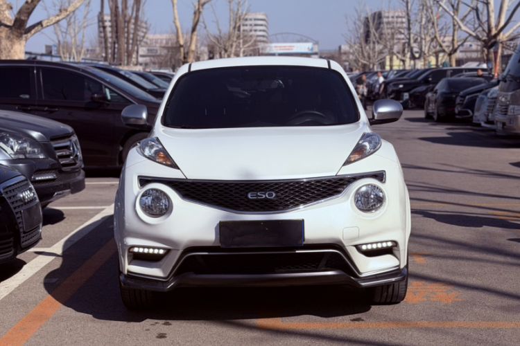 Used Infiniti ESQ 2014 1.6L Spontaneous Edition
