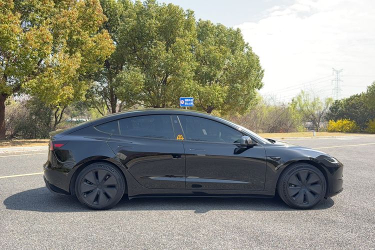 Used Tesla Model 3 2023 Rear-Wheel-Drive Version
