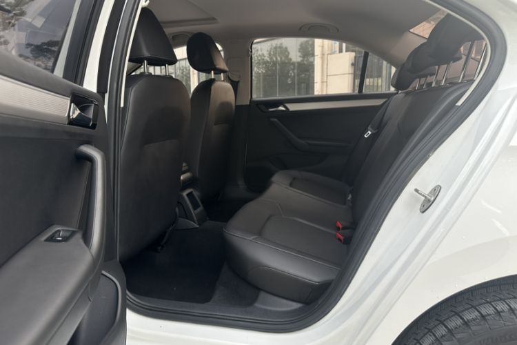 Used Jetta VA3 2019 1.5L Automatic Enjoyment Edition Interior 2