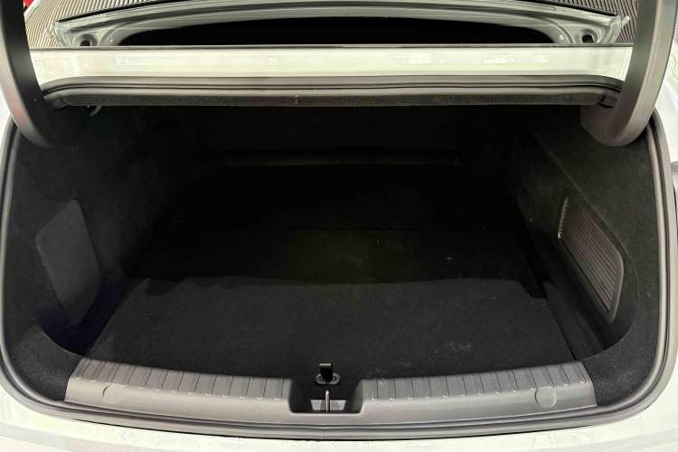 Used Geely Galaxy 8 2025 130km EM-i Deluxe Edition
