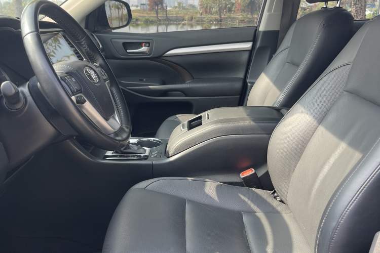 Used Toyota Highlander 2015 2.0T Four-Wheel Drive Luxury Edition 7-Seater