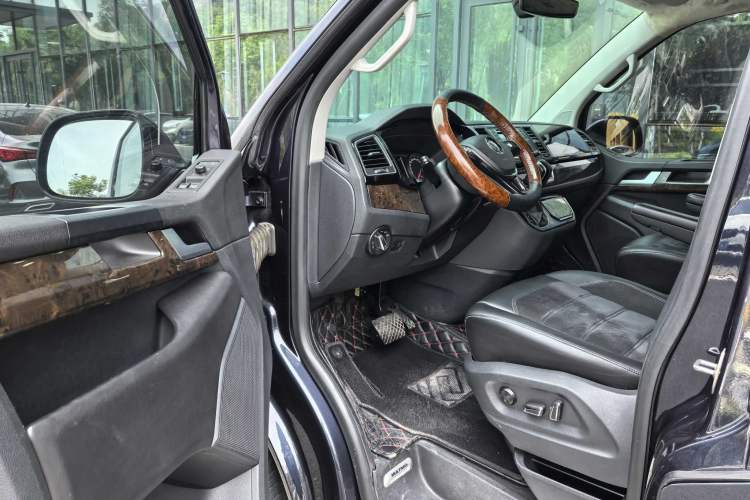 Used Volkswagen Multivan 2018 2.0 TSI Two-Wheel-Drive Luxury Edition 7 Seats