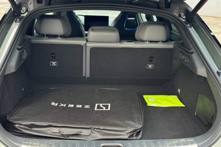 Used Zeekr 001 2024 YOU Edition 100 kWh All-Wheel Drive