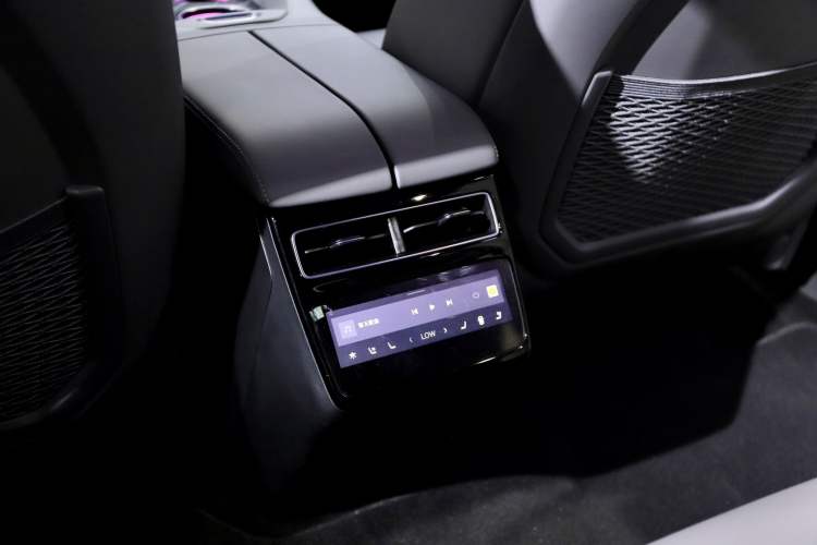 Used Zeekr 001 2025 WE Edition 100 kWh Rear-Wheel Drive