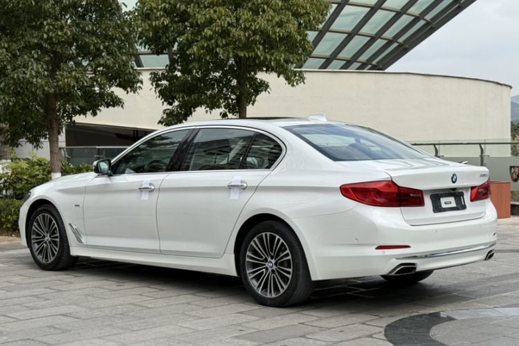 Used BMW 5 Series 2018 Facelifted 530Li Luxury Edition Premium Package
