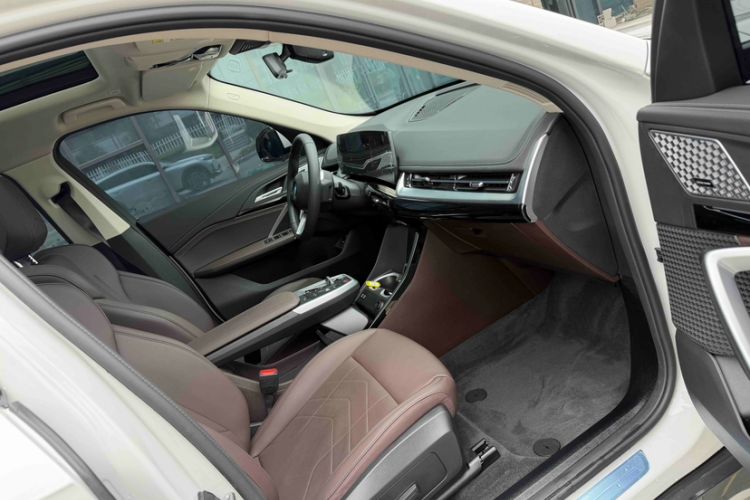 Used BMW X1 2024 sDrive25Li X Design Package Right Front Seat