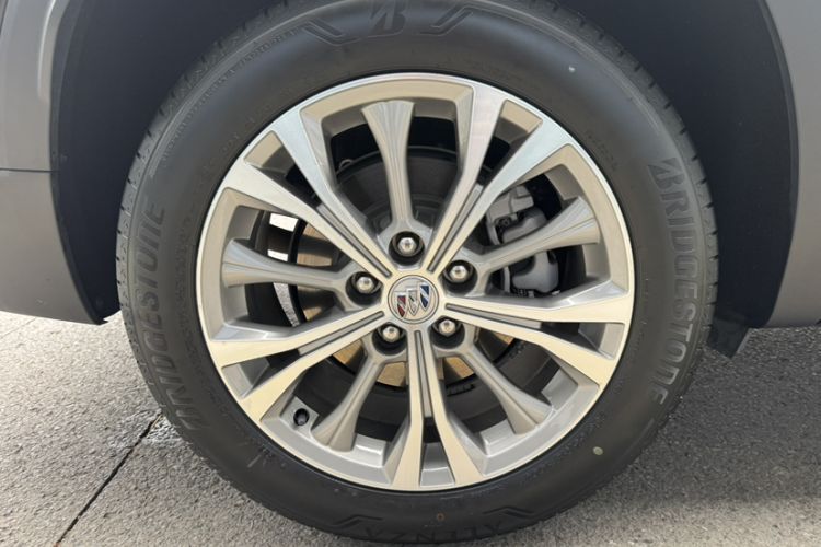 Used Buick Envision 2021 Encore Plus 652T Five-Seat Luxury Model
