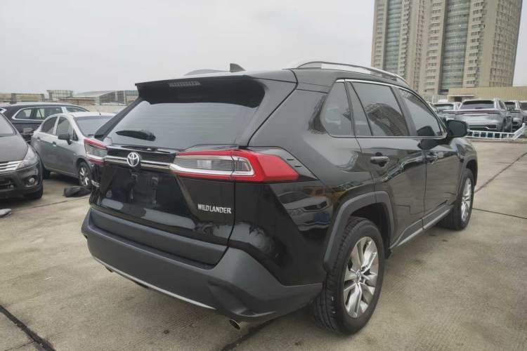 Used Toyota Wildlander 2024 2.0L CVT Two-Wheel Drive Leading Edition